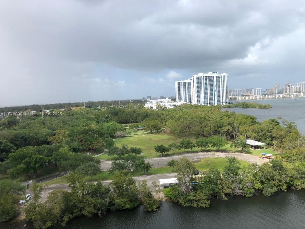 16385 Biscayne Blvd # 1005, North Miami Beach FL 33160 — 50