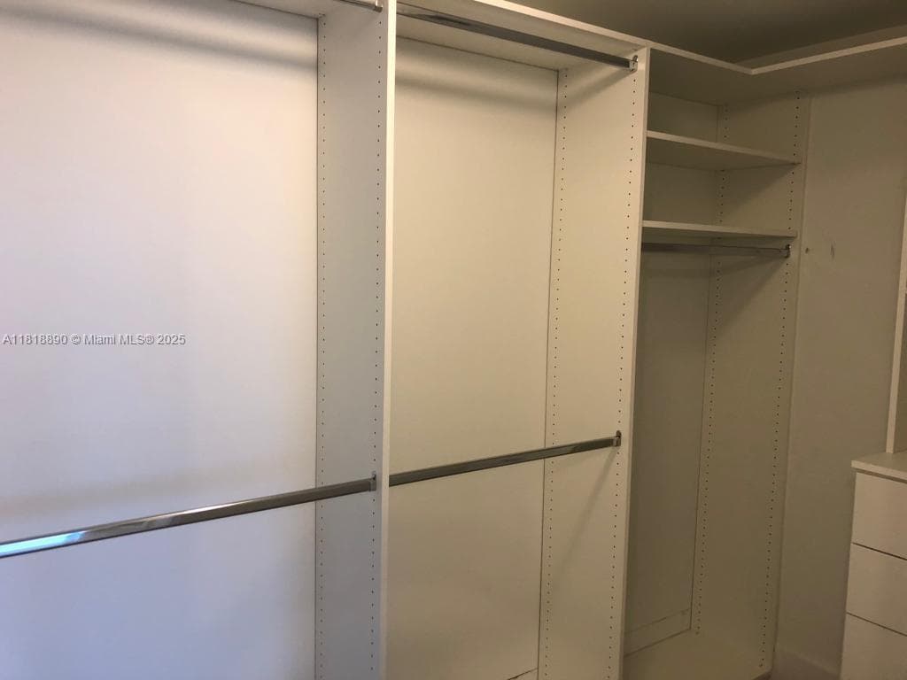 16385 Biscayne Blvd # 1005, North Miami Beach FL 33160 — 35
