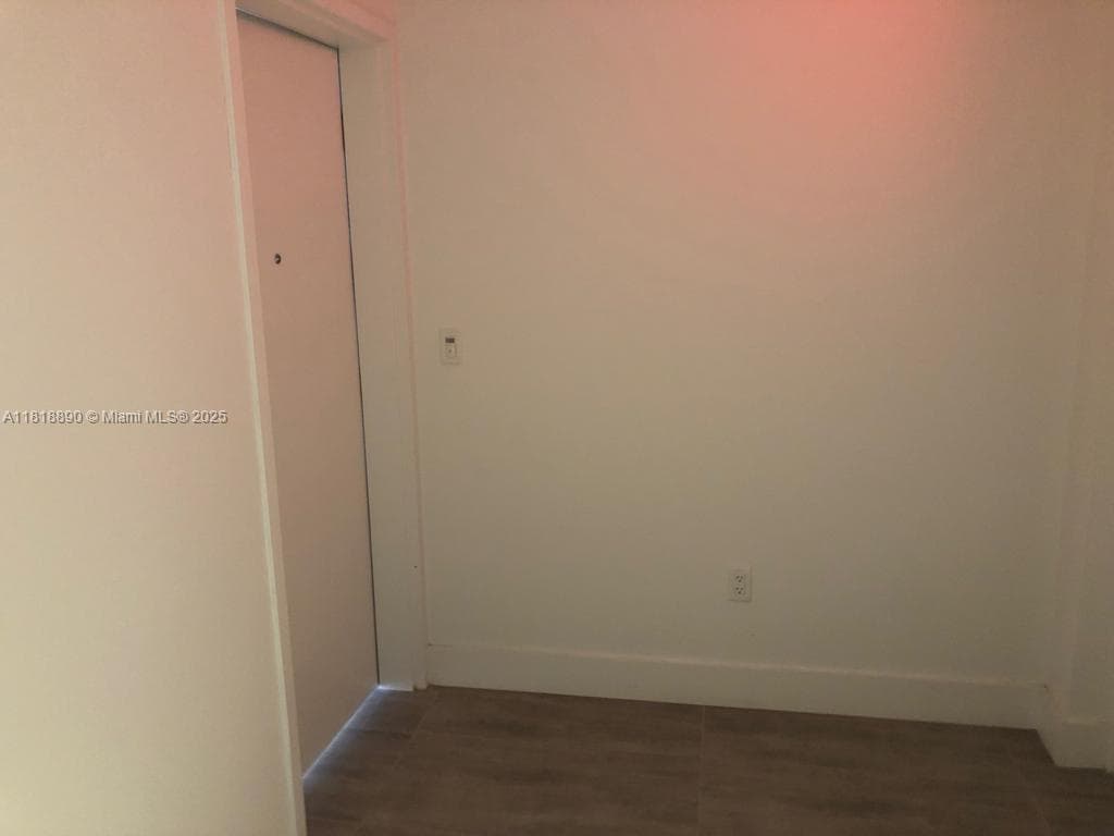16385 Biscayne Blvd # 1005, North Miami Beach FL 33160 — 25