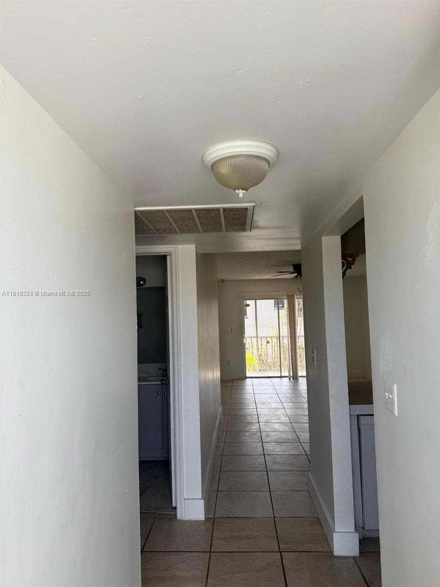 438 NE 210th Cir Ter # 4B, Miami FL 33179 — 1