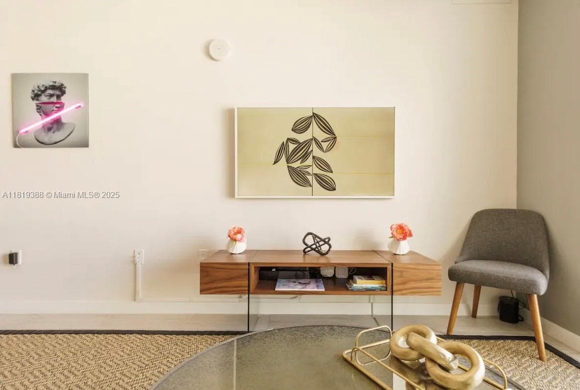 3900 Biscayne Blvd # 1011, Miami FL 33137 — 2