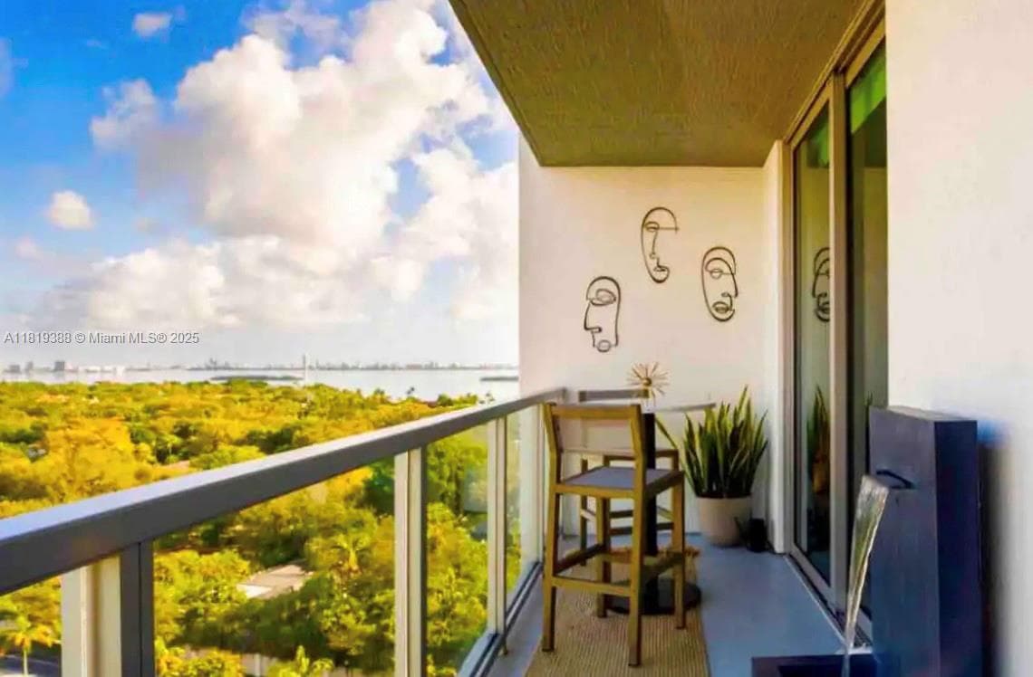 3900 Biscayne Blvd # 1011, Miami FL 33137 — 21