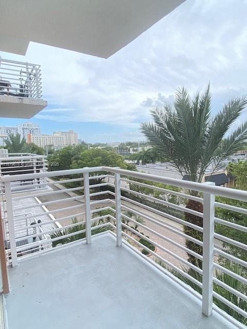 2775 NE 187th St # 407, Aventura FL 33180 — 38