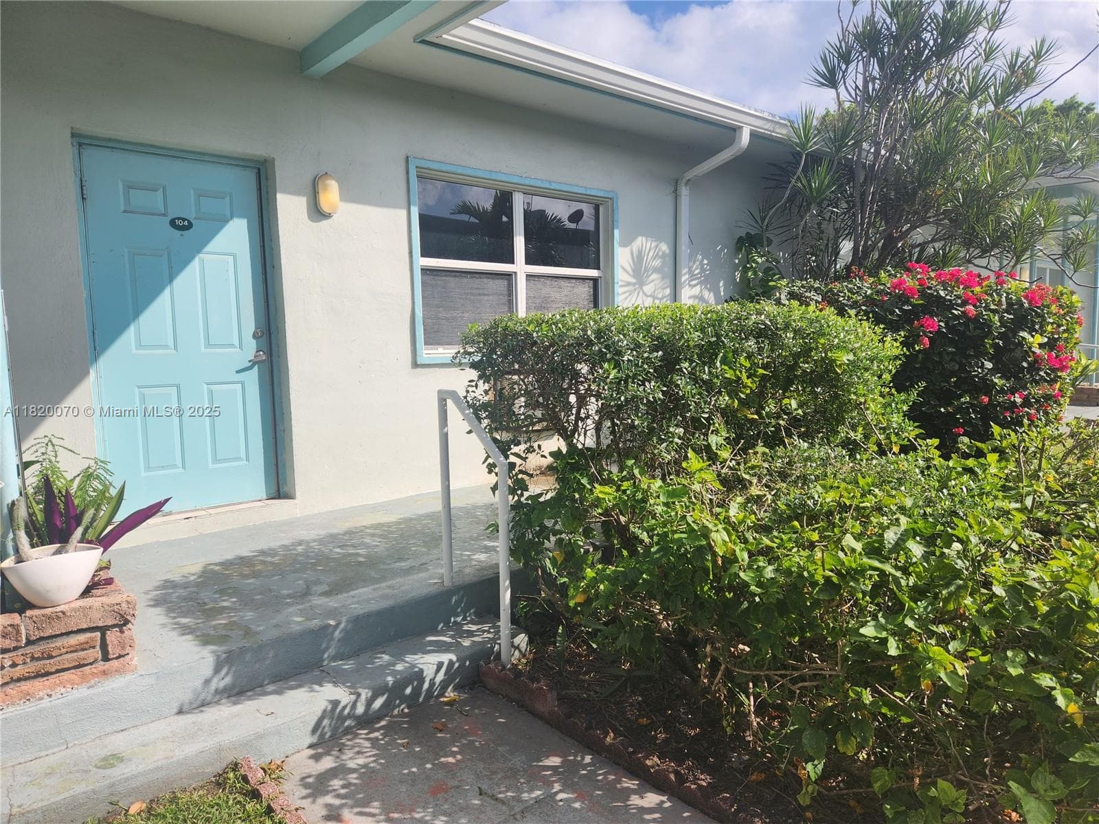 1239 Marseille Dr # 4, Miami Beach FL 33141 — 6