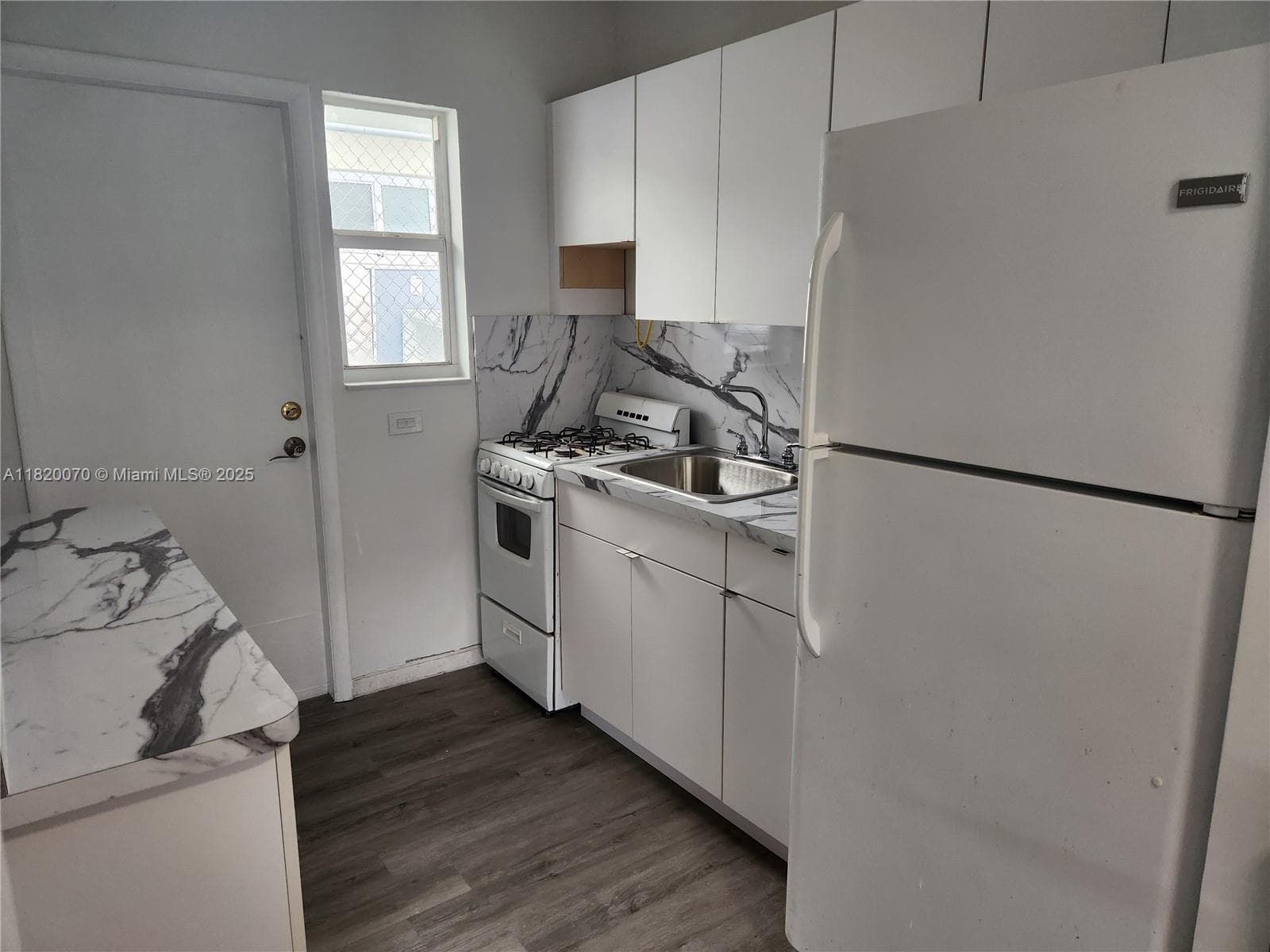 1239 Marseille Dr # 4, Miami Beach FL 33141 — 13