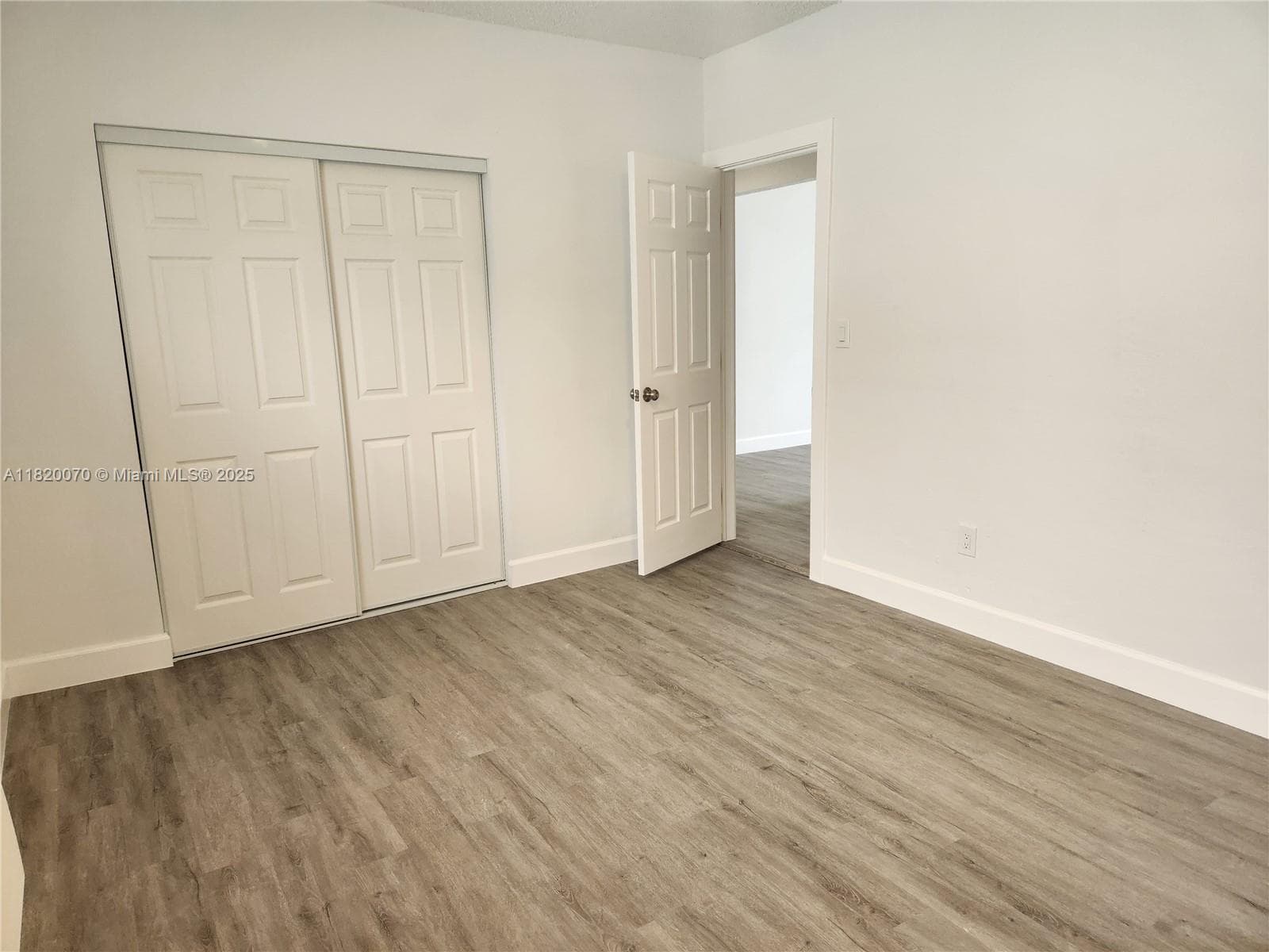 1239 Marseille Dr # 4, Miami Beach FL 33141 — 12