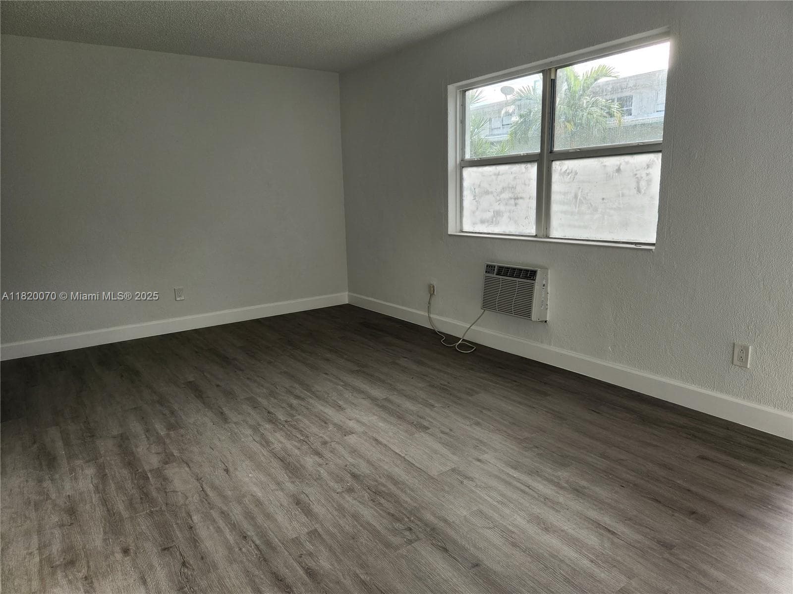 1239 Marseille Dr # 4, Miami Beach FL 33141 — 7