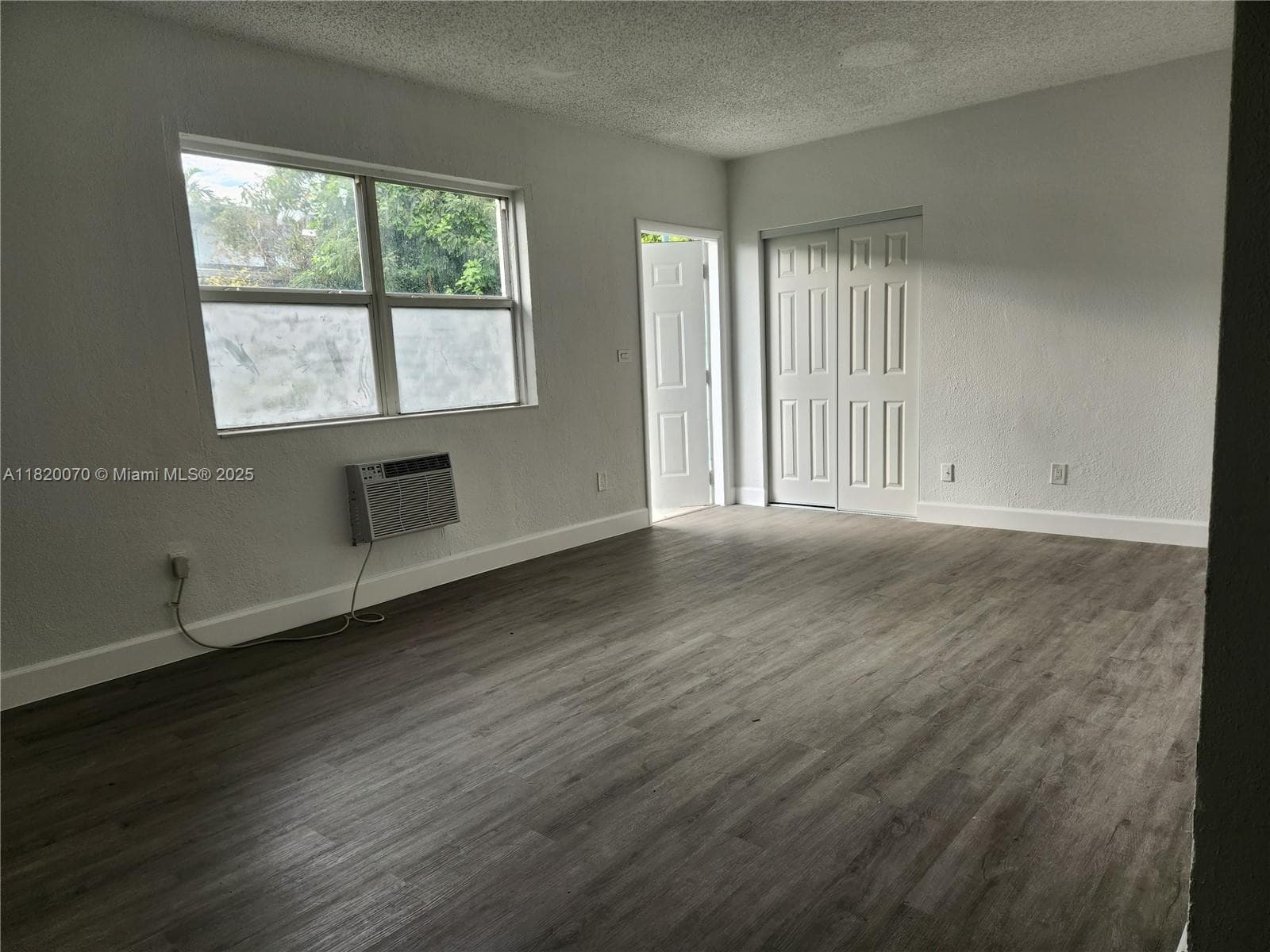 1239 Marseille Dr # 4, Miami Beach FL 33141 — 14