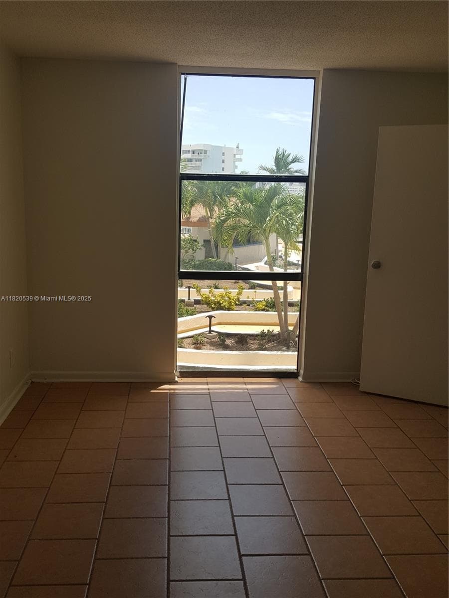 13499 Biscayne Blvd # 506, North Miami FL 33181 — 4