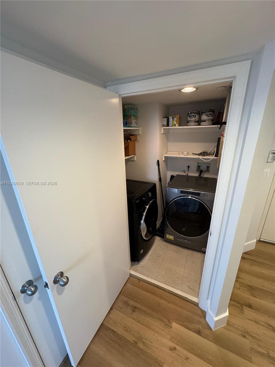 1330 West Ave # 3007, Miami Beach FL 33139 — 52