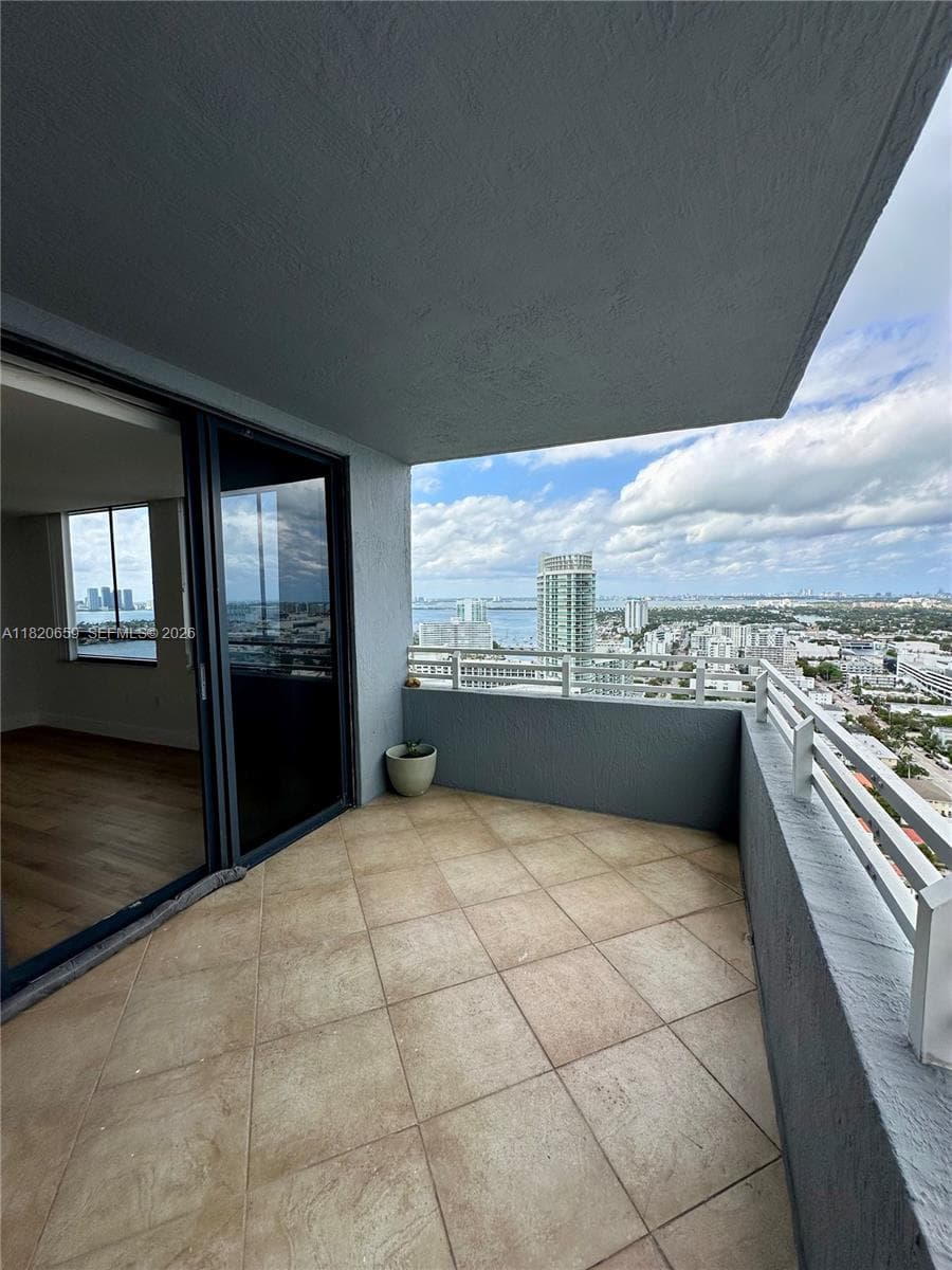 1330 West Ave # 3007, Miami Beach FL 33139 — 9