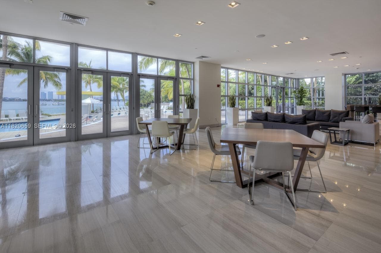 1330 West Ave # 3007, Miami Beach FL 33139 — 33