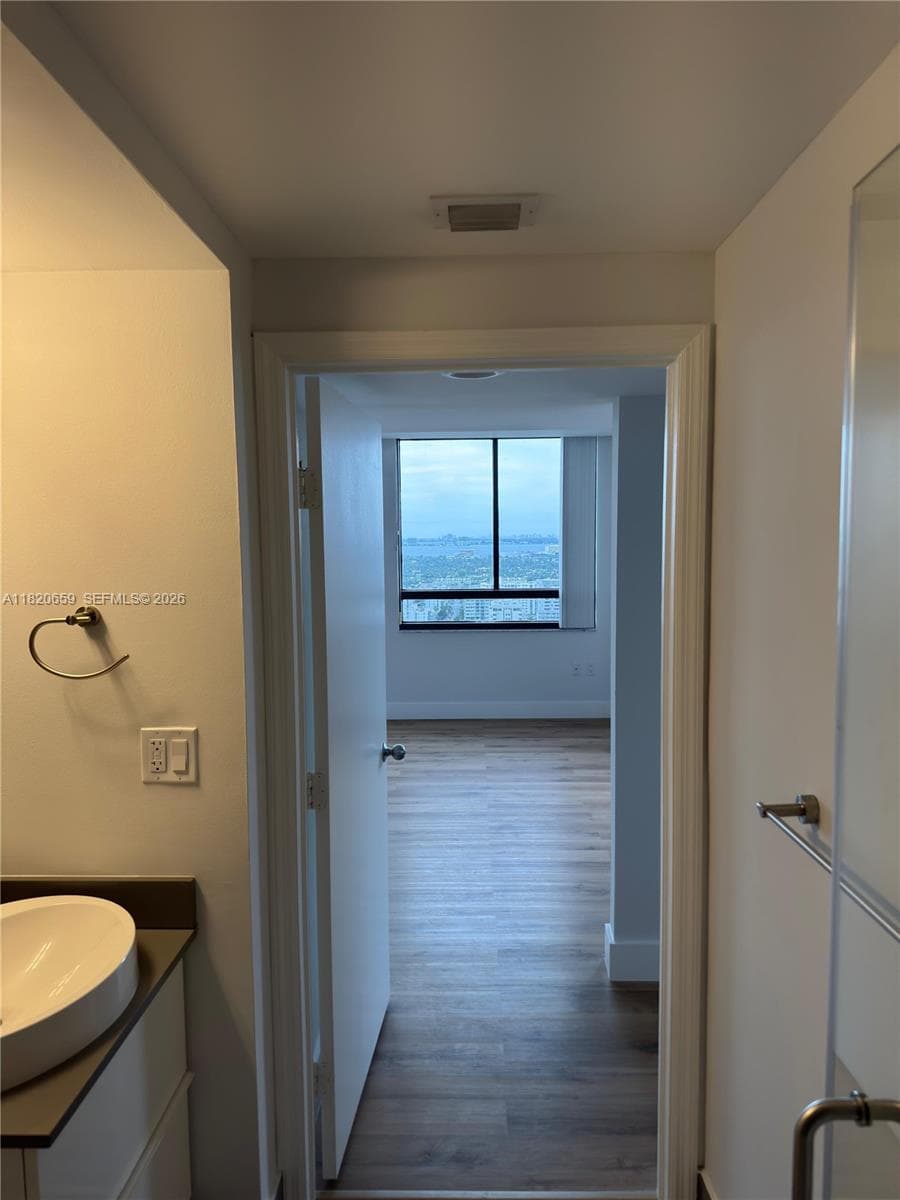 1330 West Ave # 3007, Miami Beach FL 33139 — 18