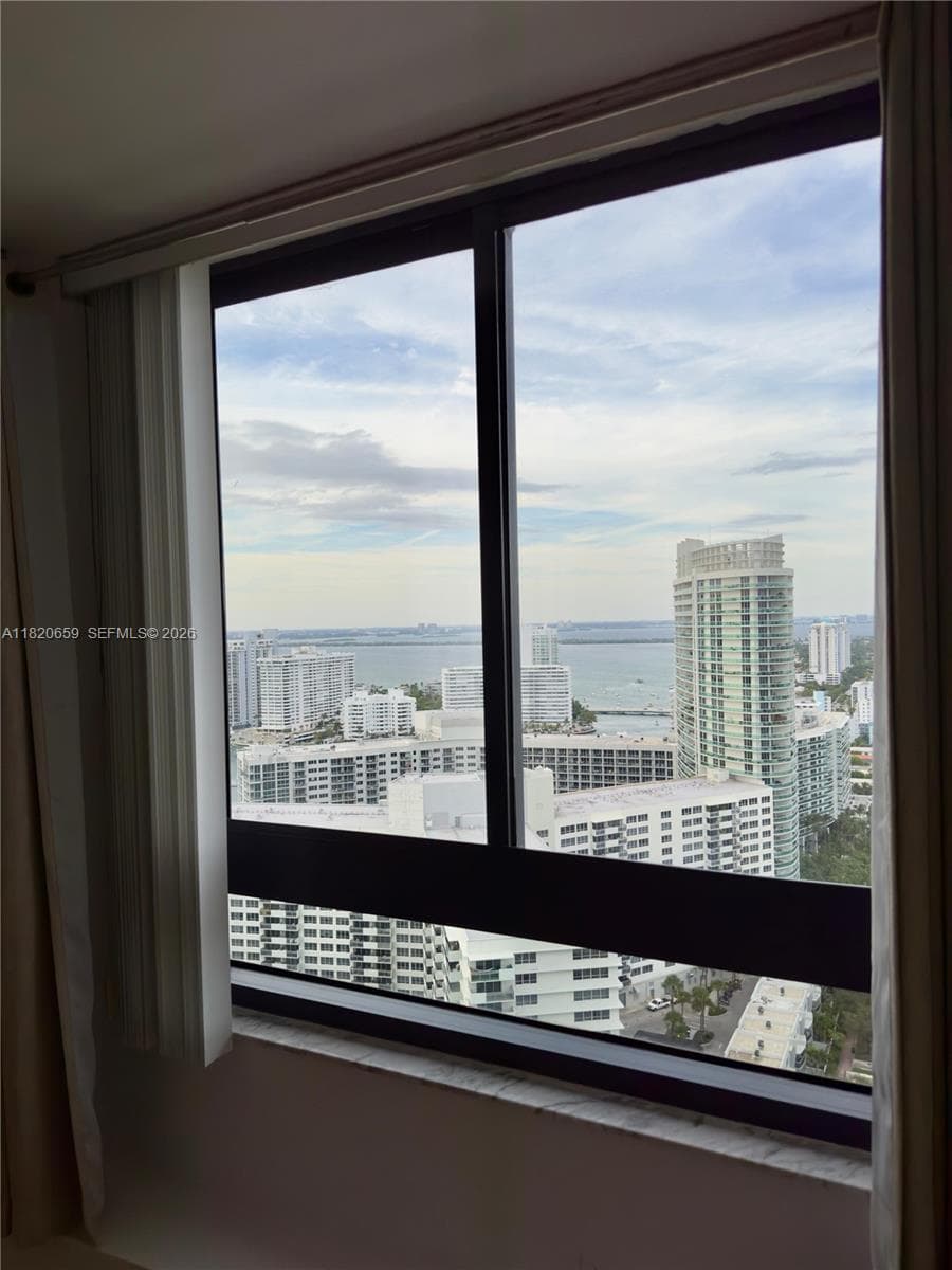 1330 West Ave # 3007, Miami Beach FL 33139 — 44