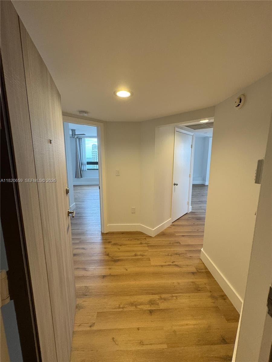 1330 West Ave # 3007, Miami Beach FL 33139 — 25