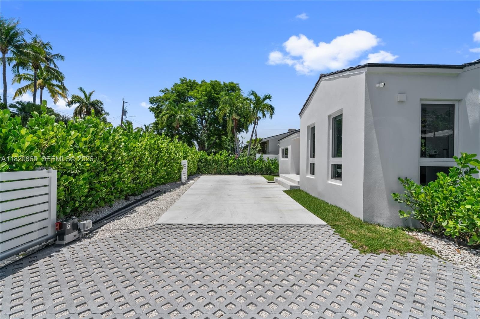 9033 Emerson Ave, Surfside FL 33154 — 40