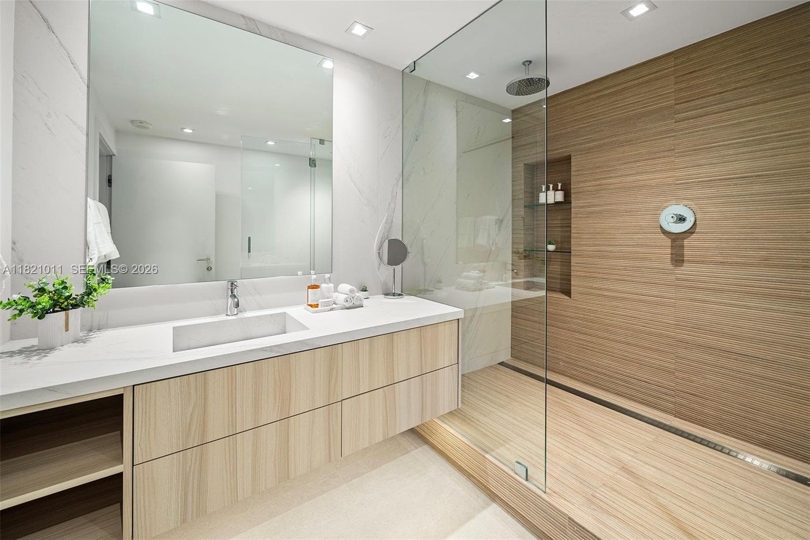 2301 Collins Ave # 630, Miami Beach FL 33139 — 34