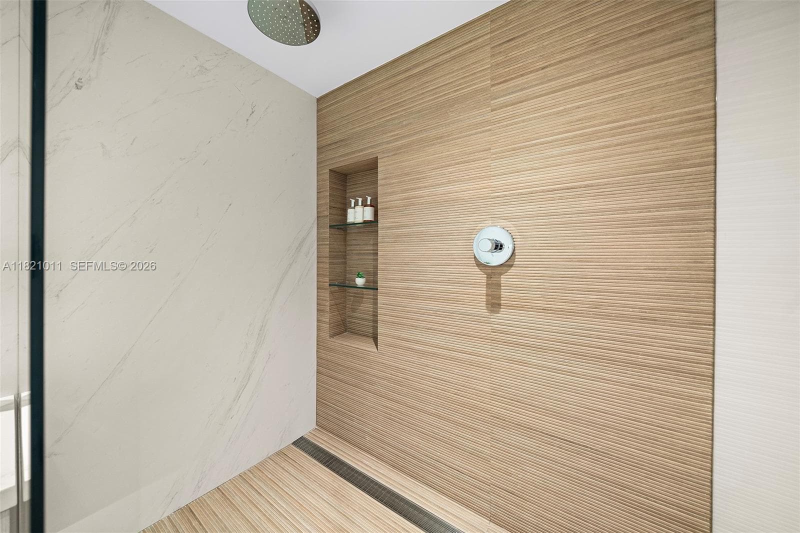2301 Collins Ave # 630, Miami Beach FL 33139 — 35