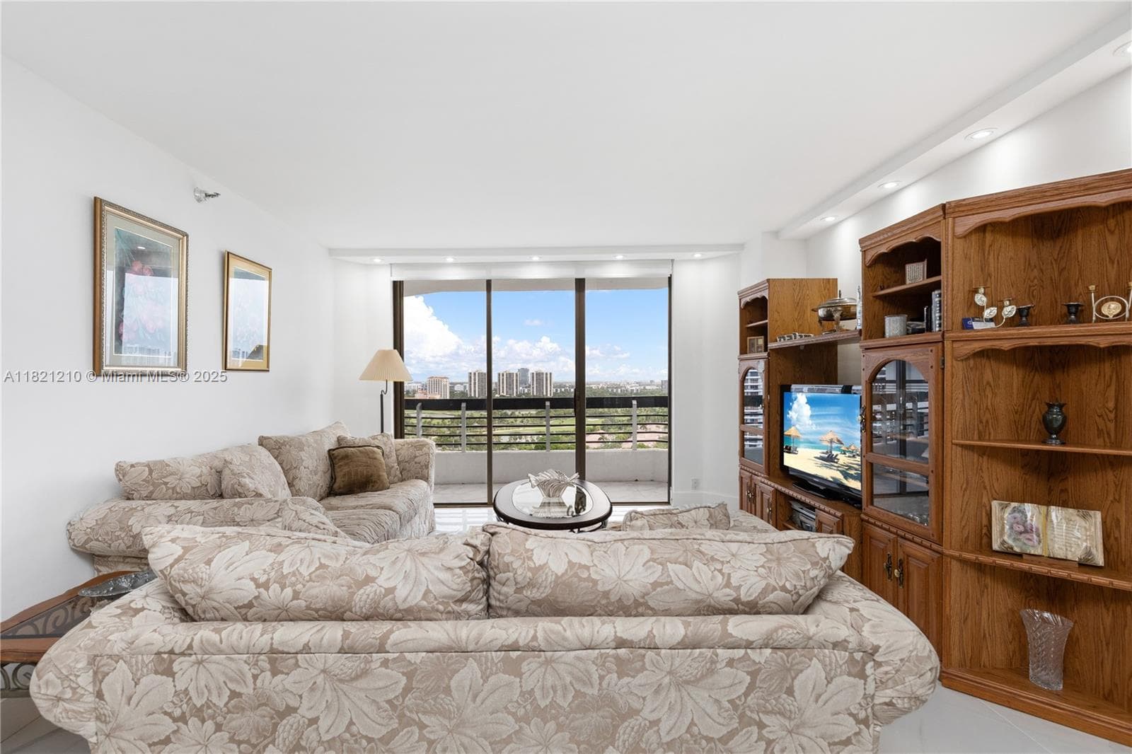 3530 Mystic Pointe Dr # 2108, Aventura FL 33180 — 6
