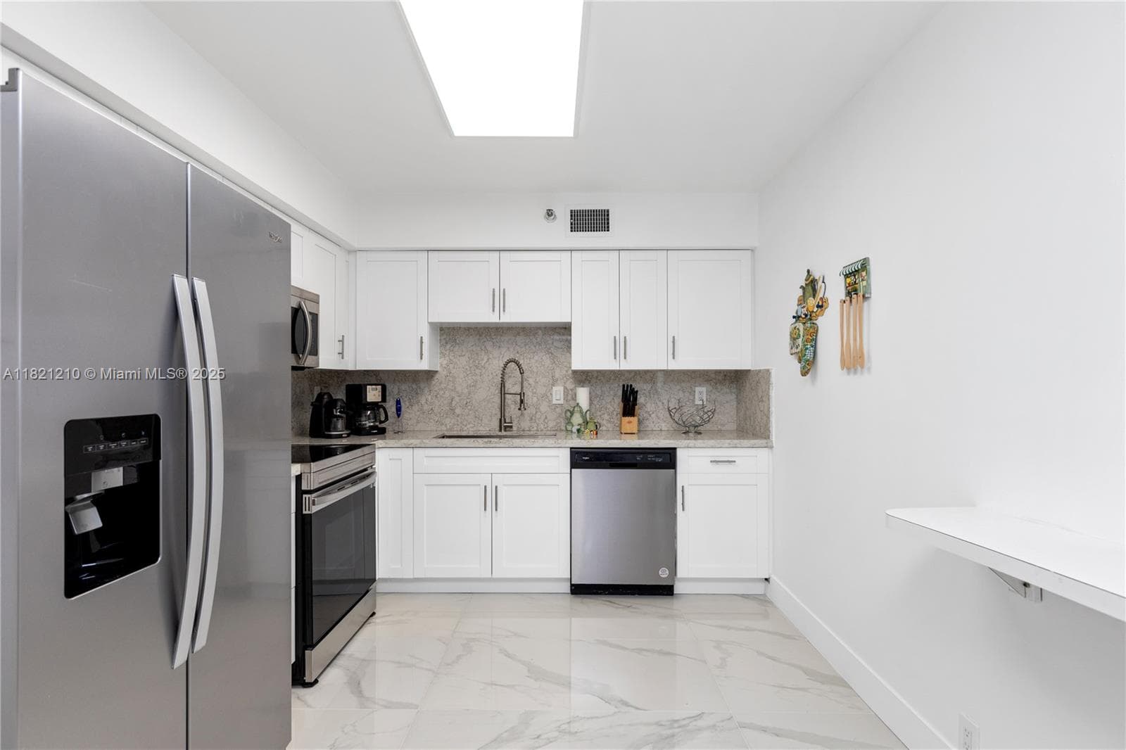 3530 Mystic Pointe Dr # 2108, Aventura FL 33180 — 13