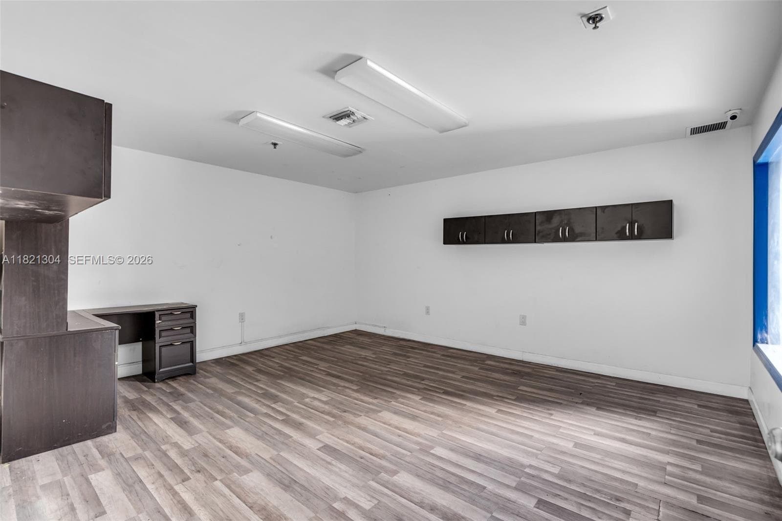 7361 NW 78th St, Medley FL 33166 — 10