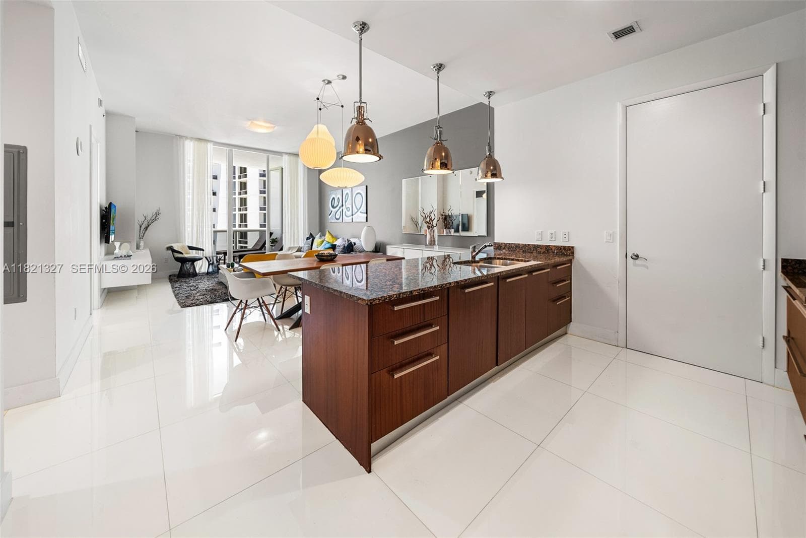 15901 Collins Ave # 3302, Sunny Isles Beach FL 33160 — 15