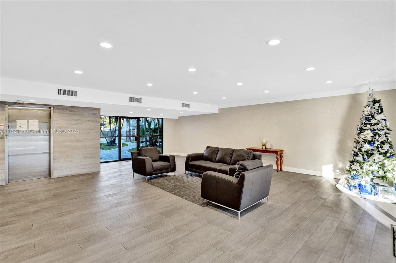 1595 NE 135th St # 339, North Miami FL 33161 — 12