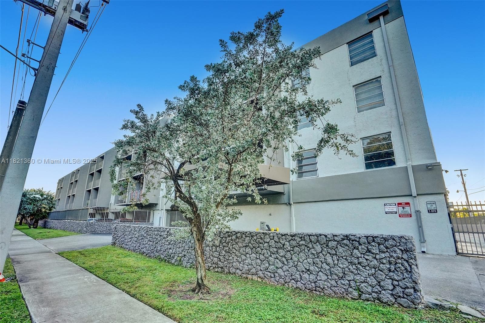 1595 NE 135th St # 339, North Miami FL 33161 — 9