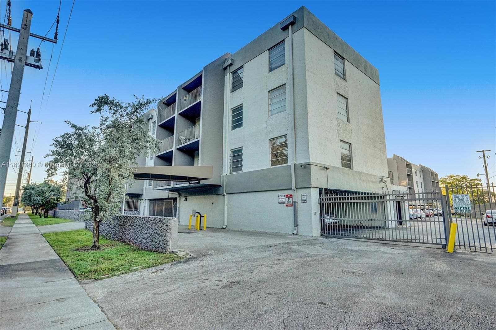 1595 NE 135th St # 339, North Miami FL 33161 — 8