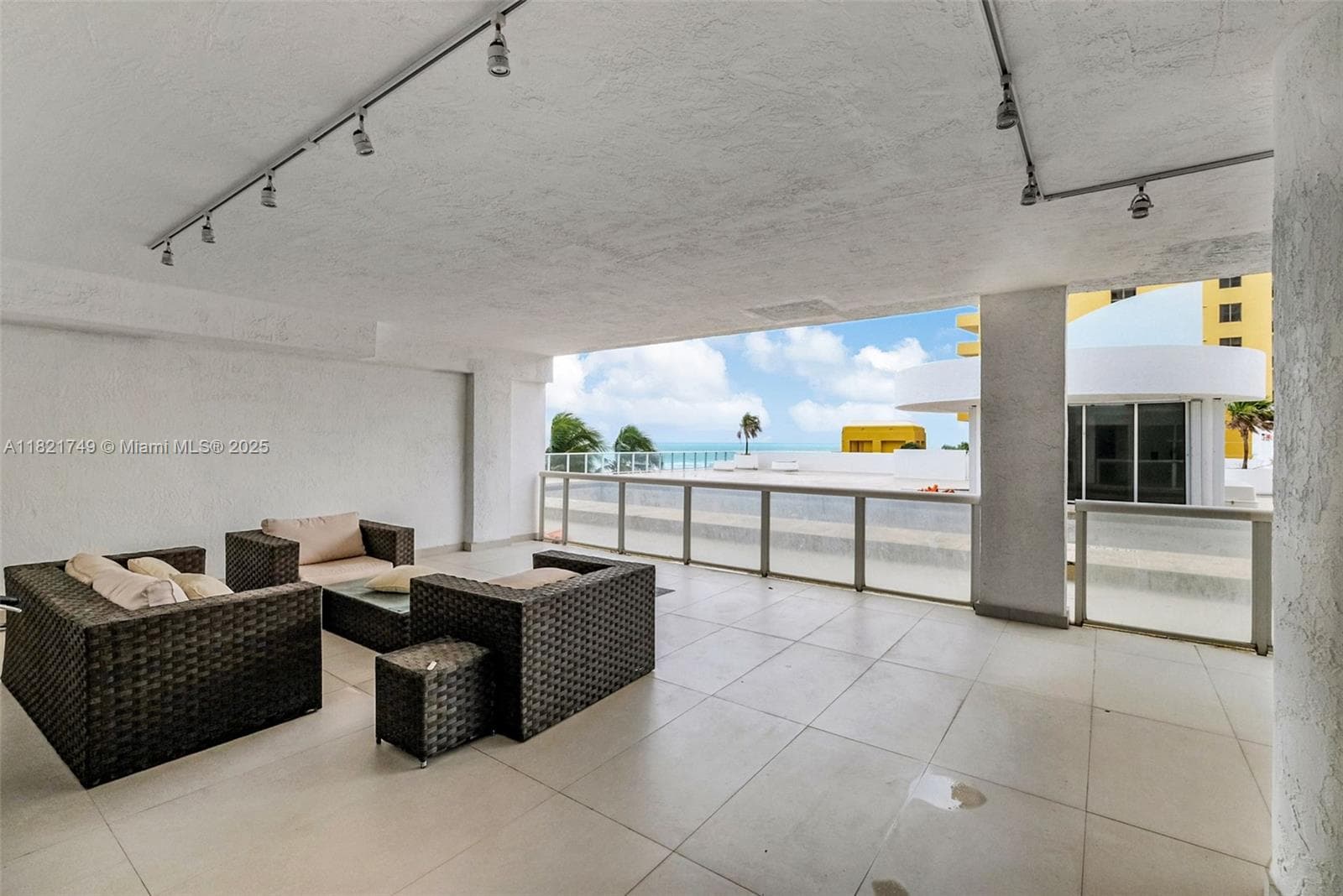 16425 Collins Ave # 311, Sunny Isles Beach FL 33160 — 17