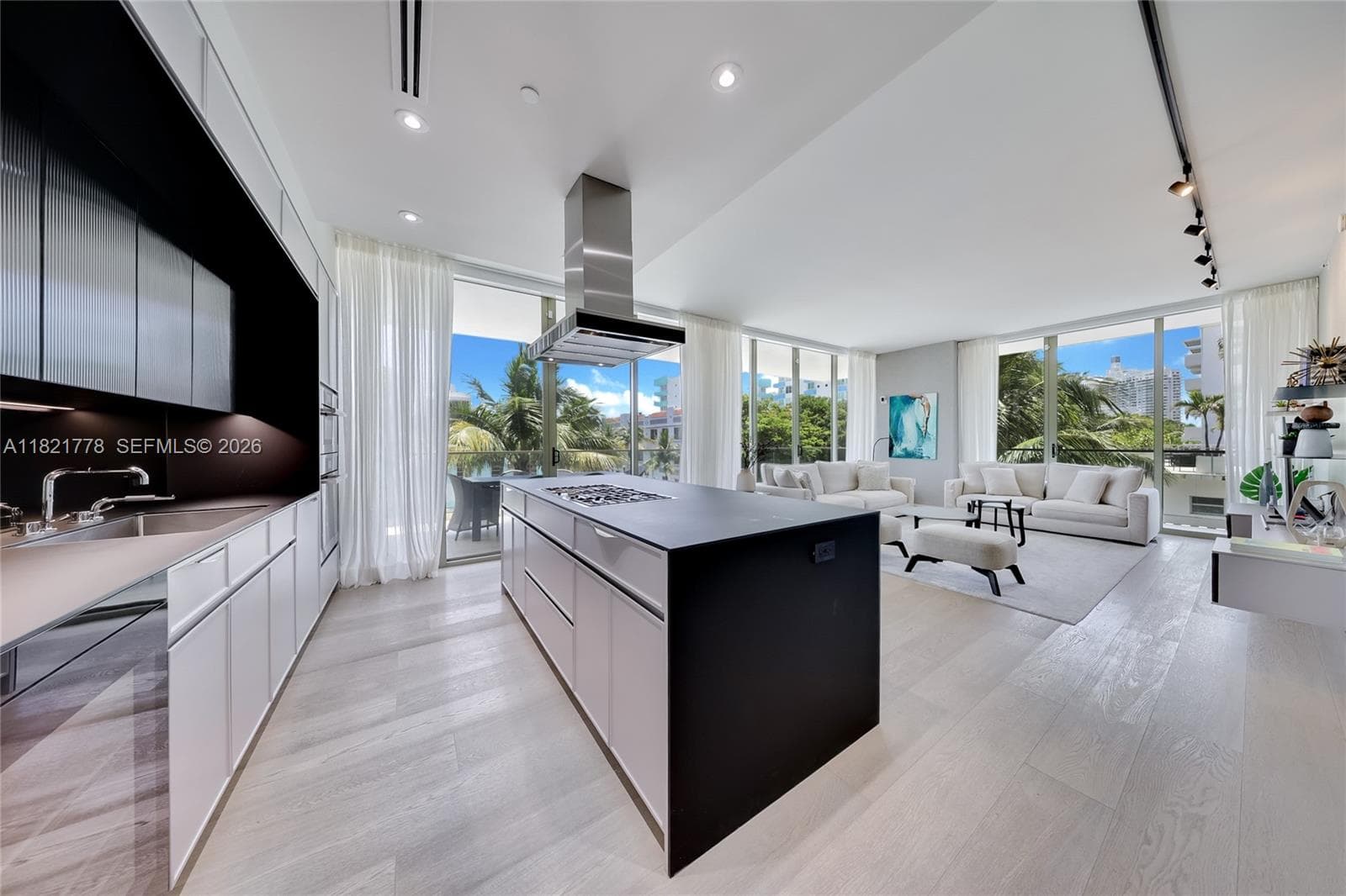 300 Collins Ave # 3D, Miami Beach FL 33139 — 3
