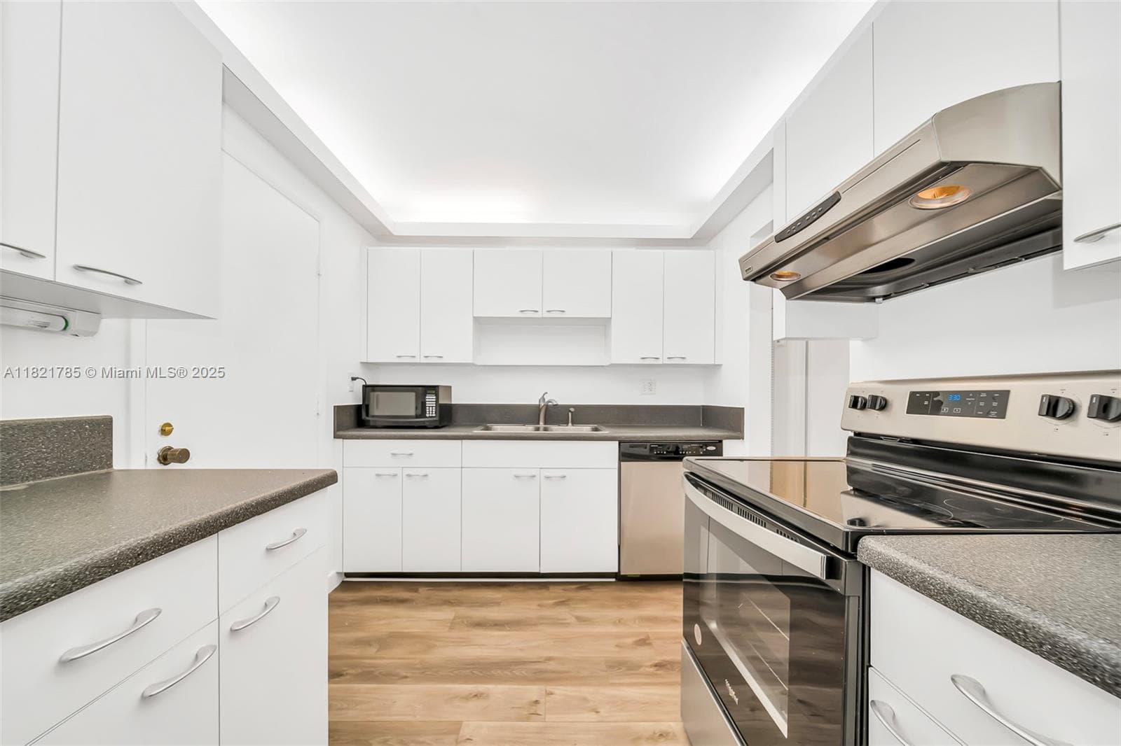 8335 SW 72nd Ave # 315D, Miami FL 33143 — 7