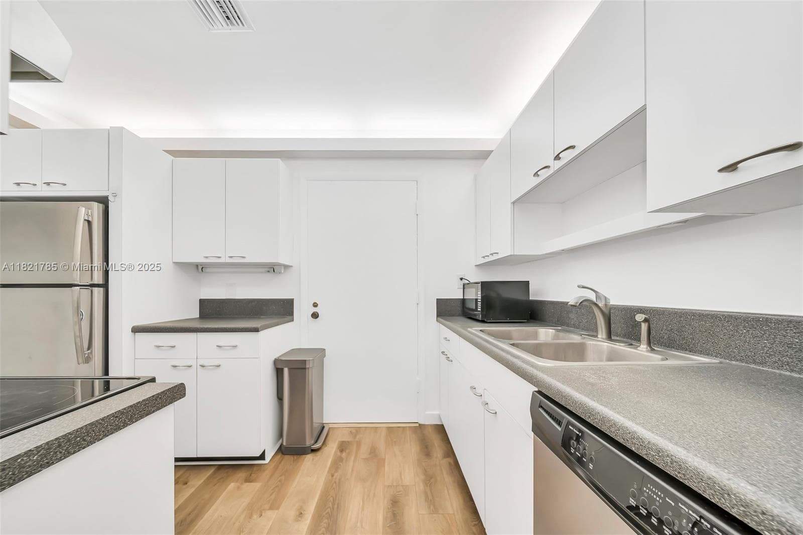 8335 SW 72nd Ave # 315D, Miami FL 33143 — 10