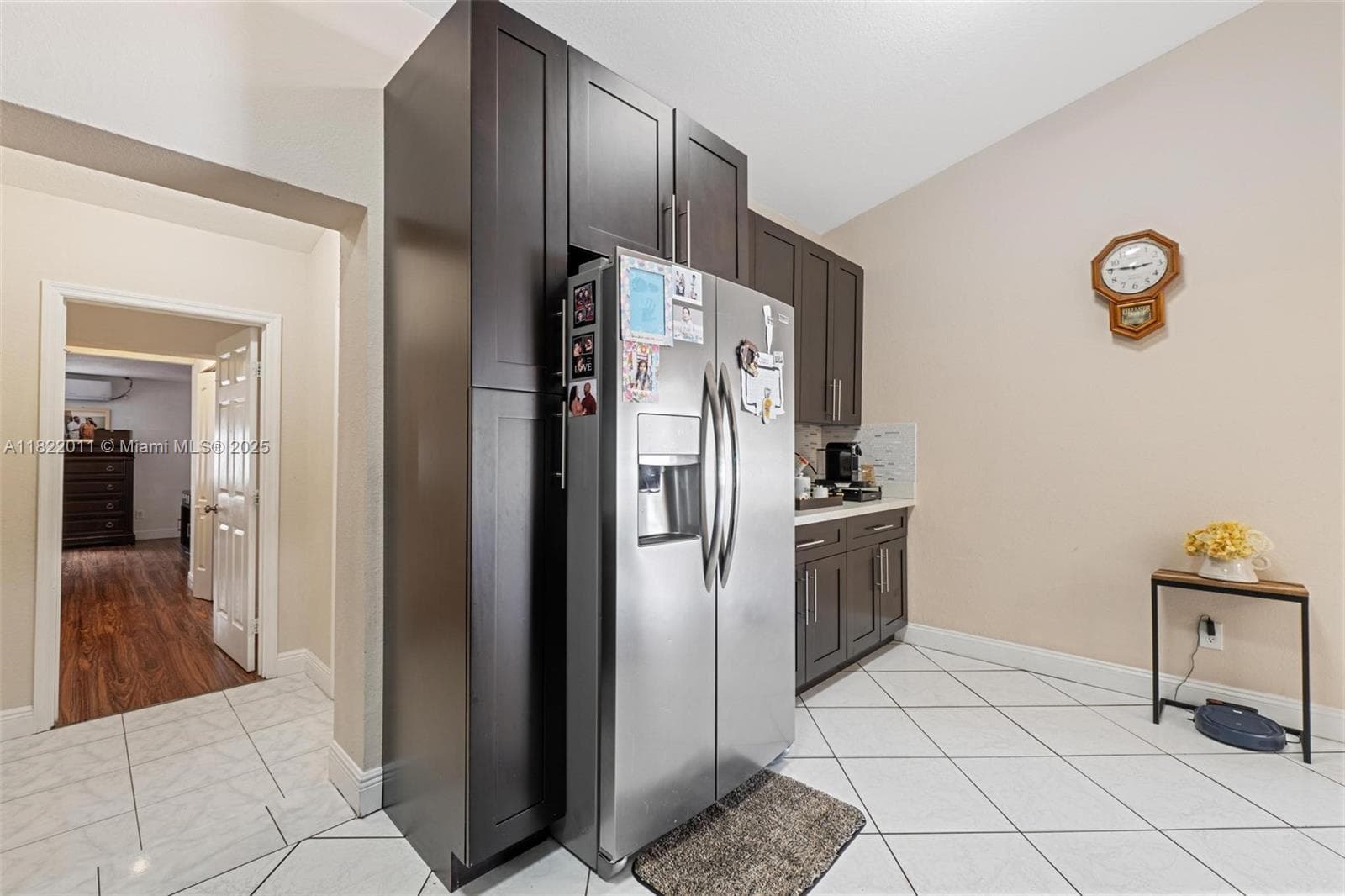 230 W 47th St, Hialeah FL 33012 — 23