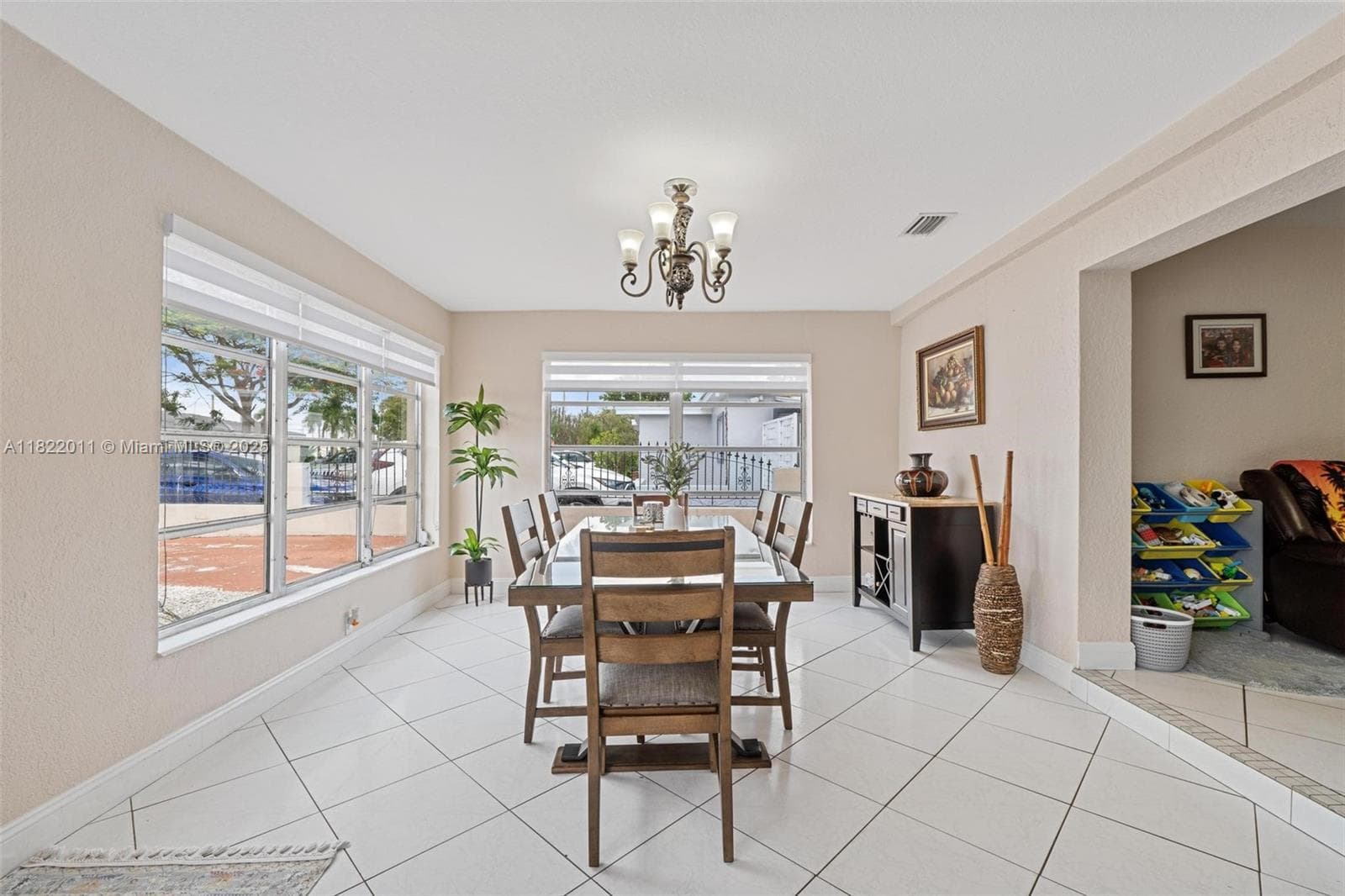 230 W 47th St, Hialeah FL 33012 — 17