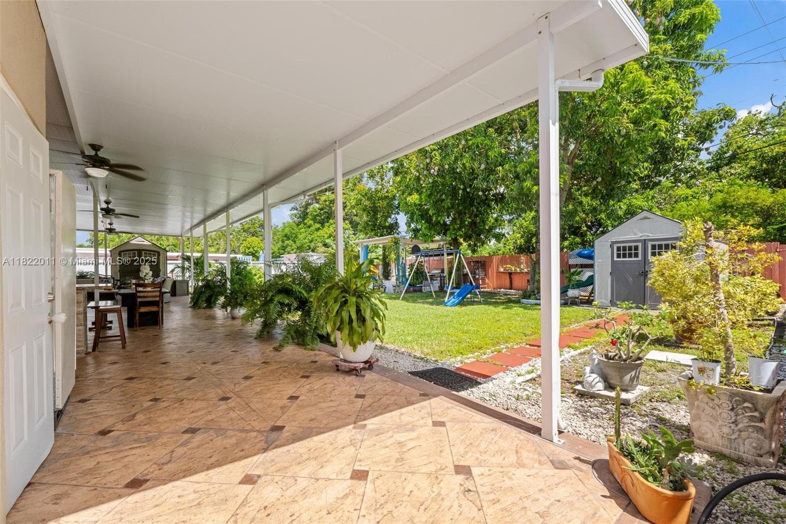 230 W 47th St, Hialeah FL 33012 — 53
