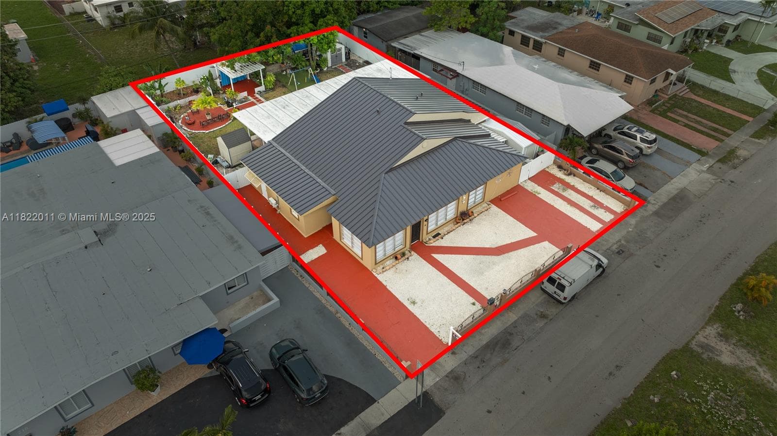 230 W 47th St, Hialeah FL 33012 — 7