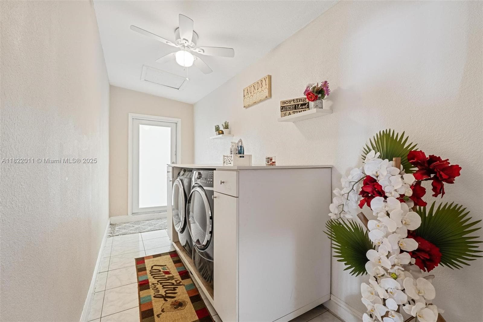 230 W 47th St, Hialeah FL 33012 — 32