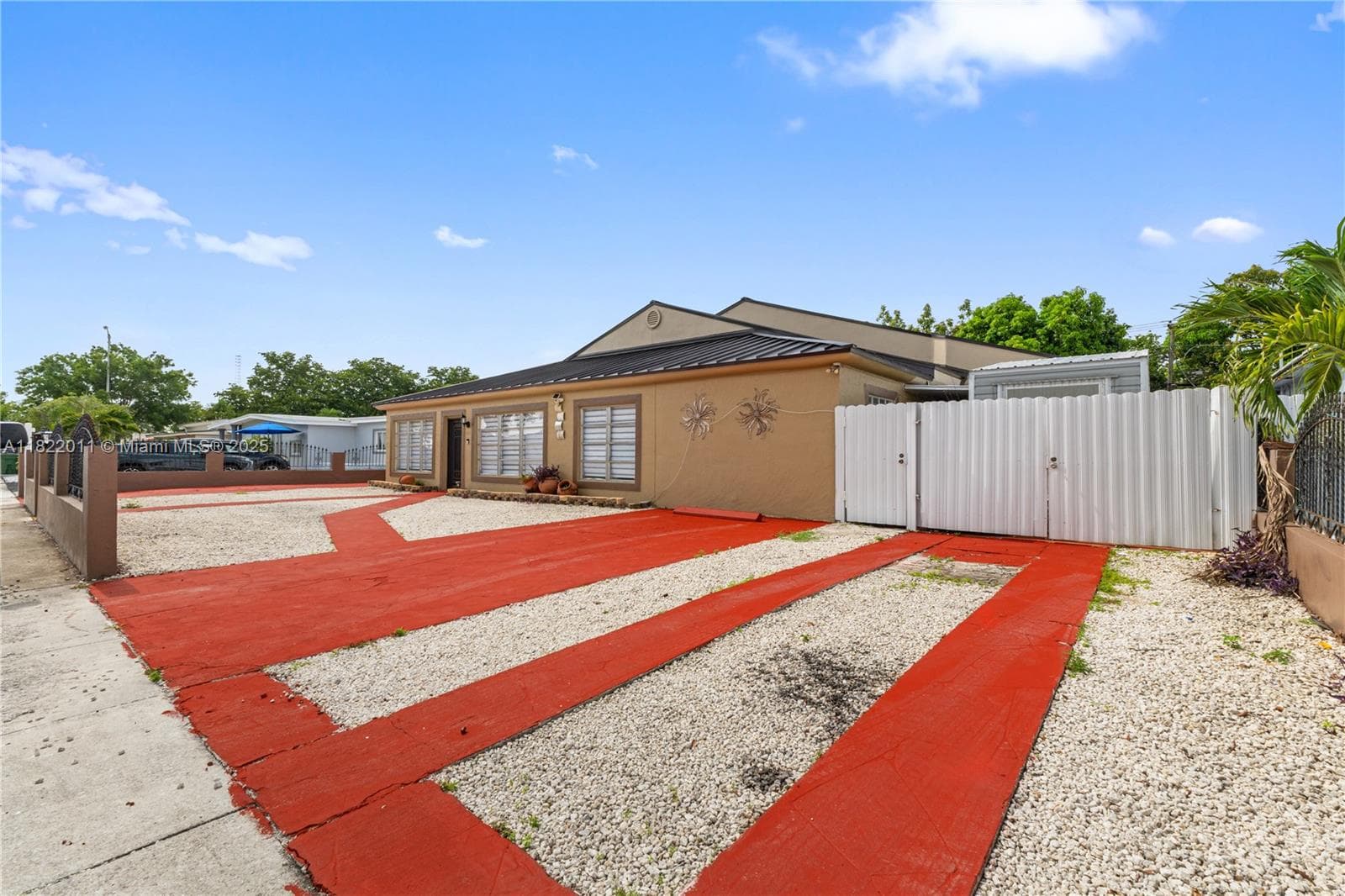 230 W 47th St, Hialeah FL 33012 — 4