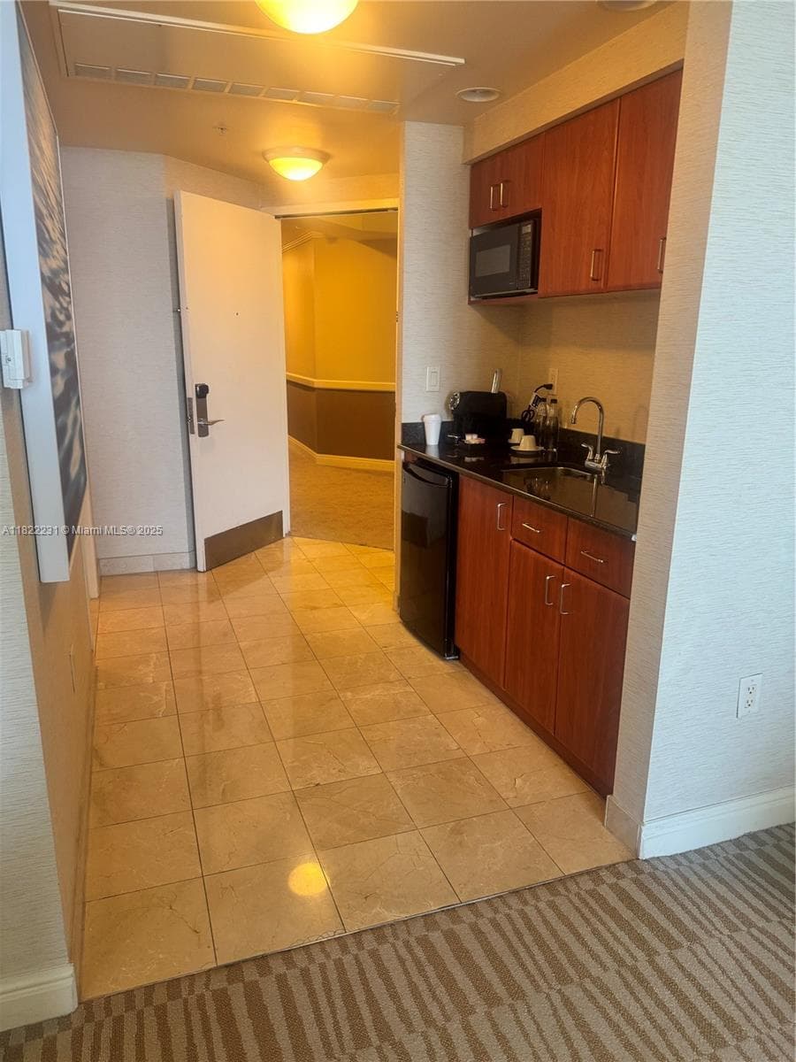 18001 Collins Ave # 918, Sunny Isles Beach FL 33160 — 2