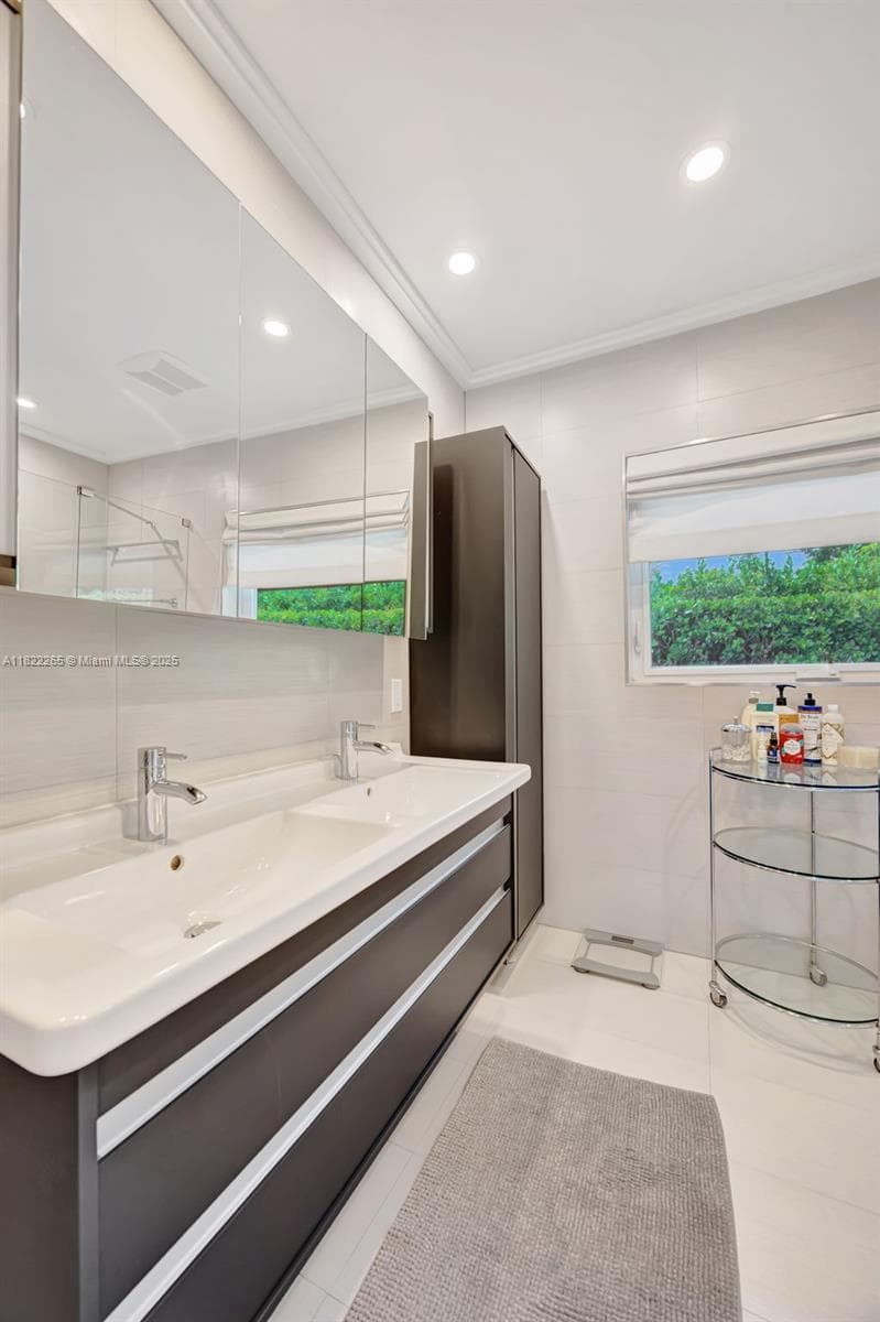 11230 SW 69th Ct, Pinecrest FL 33156 — 47