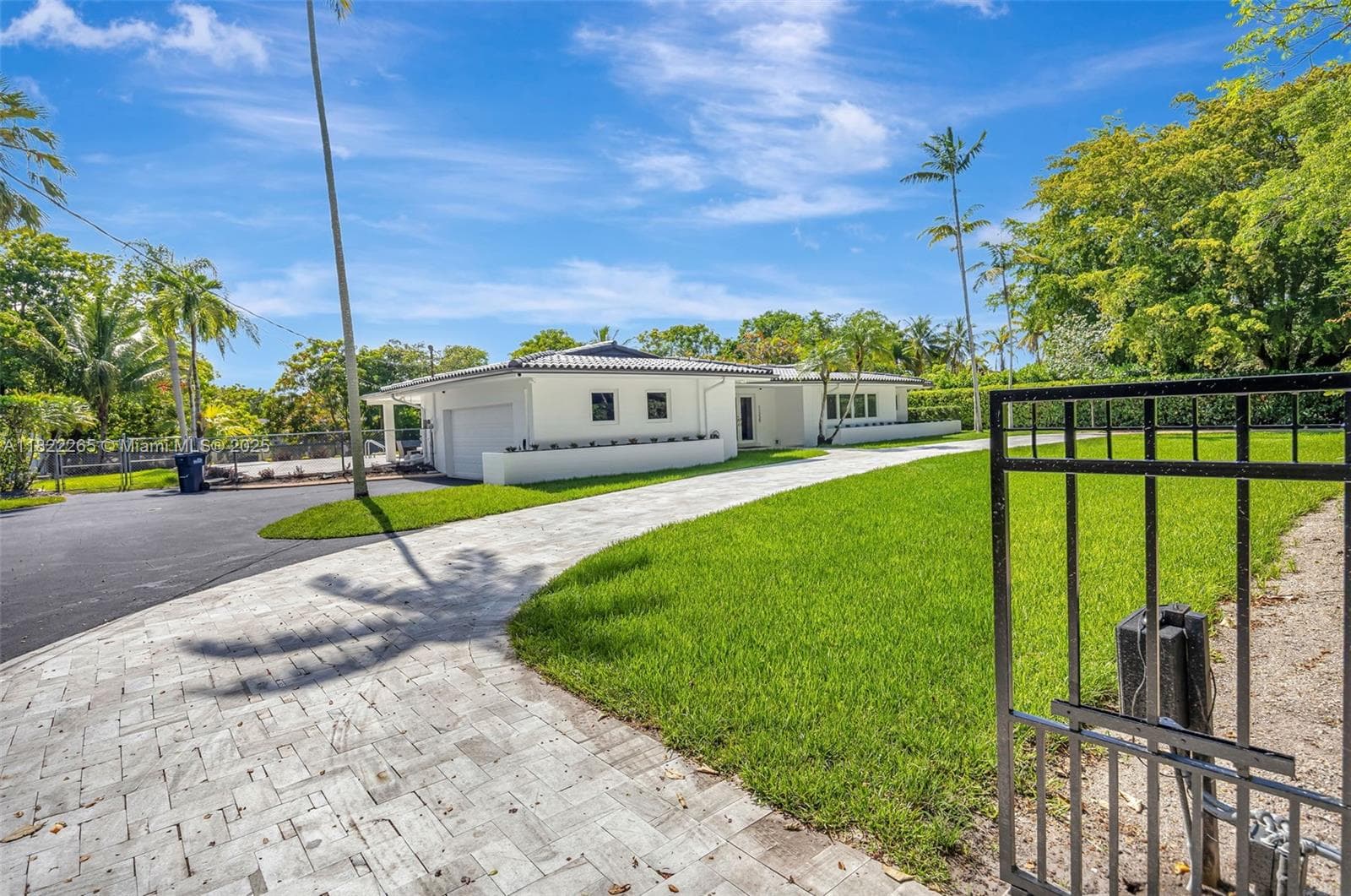 11230 SW 69th Ct, Pinecrest FL 33156 — 90