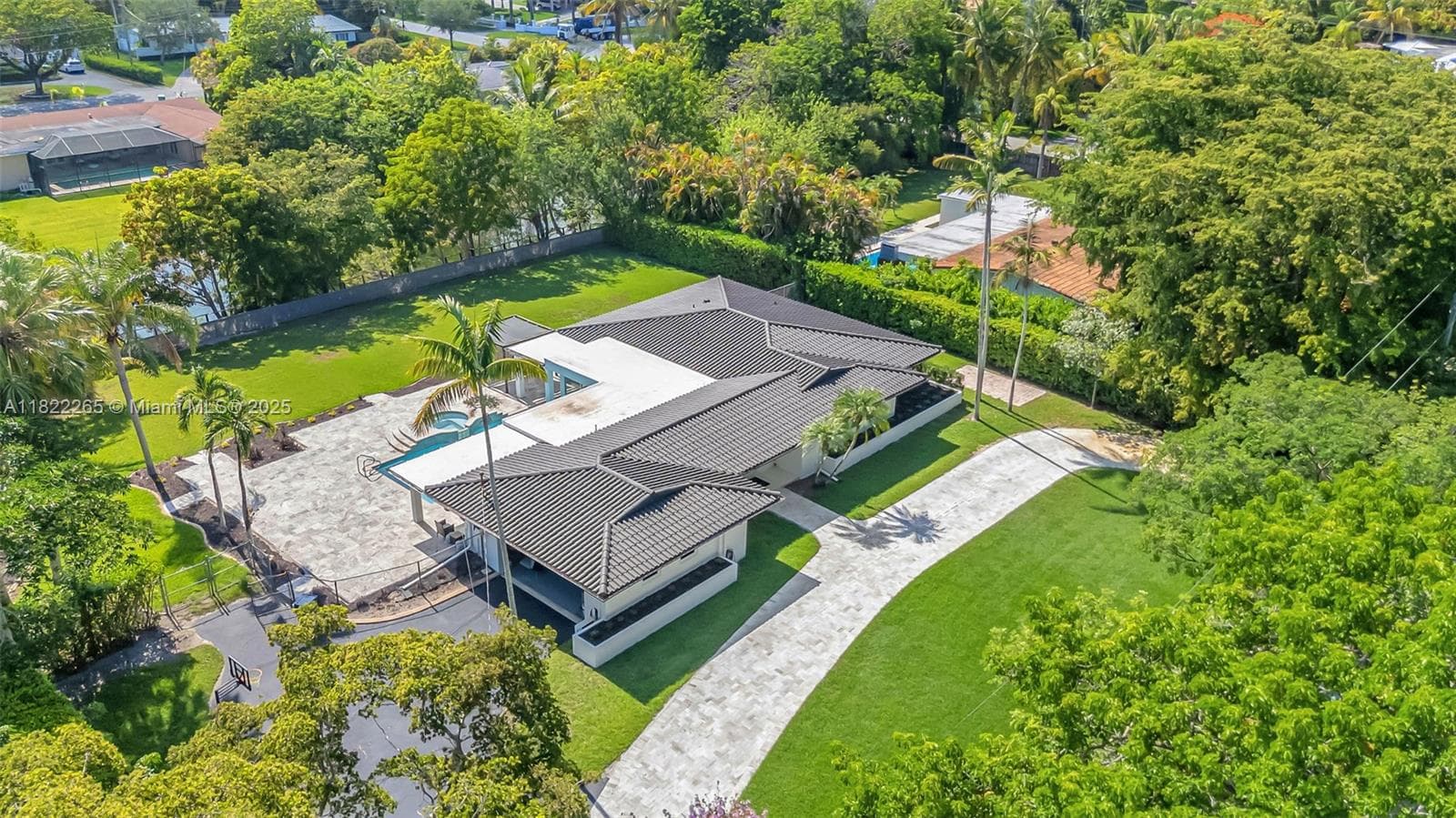 11230 SW 69th Ct, Pinecrest FL 33156 — 36