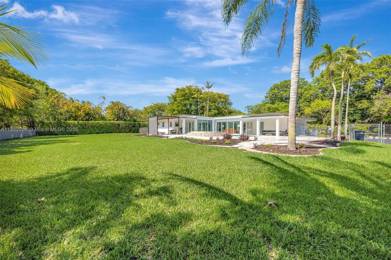 11230 SW 69th Ct, Pinecrest FL 33156 — 79