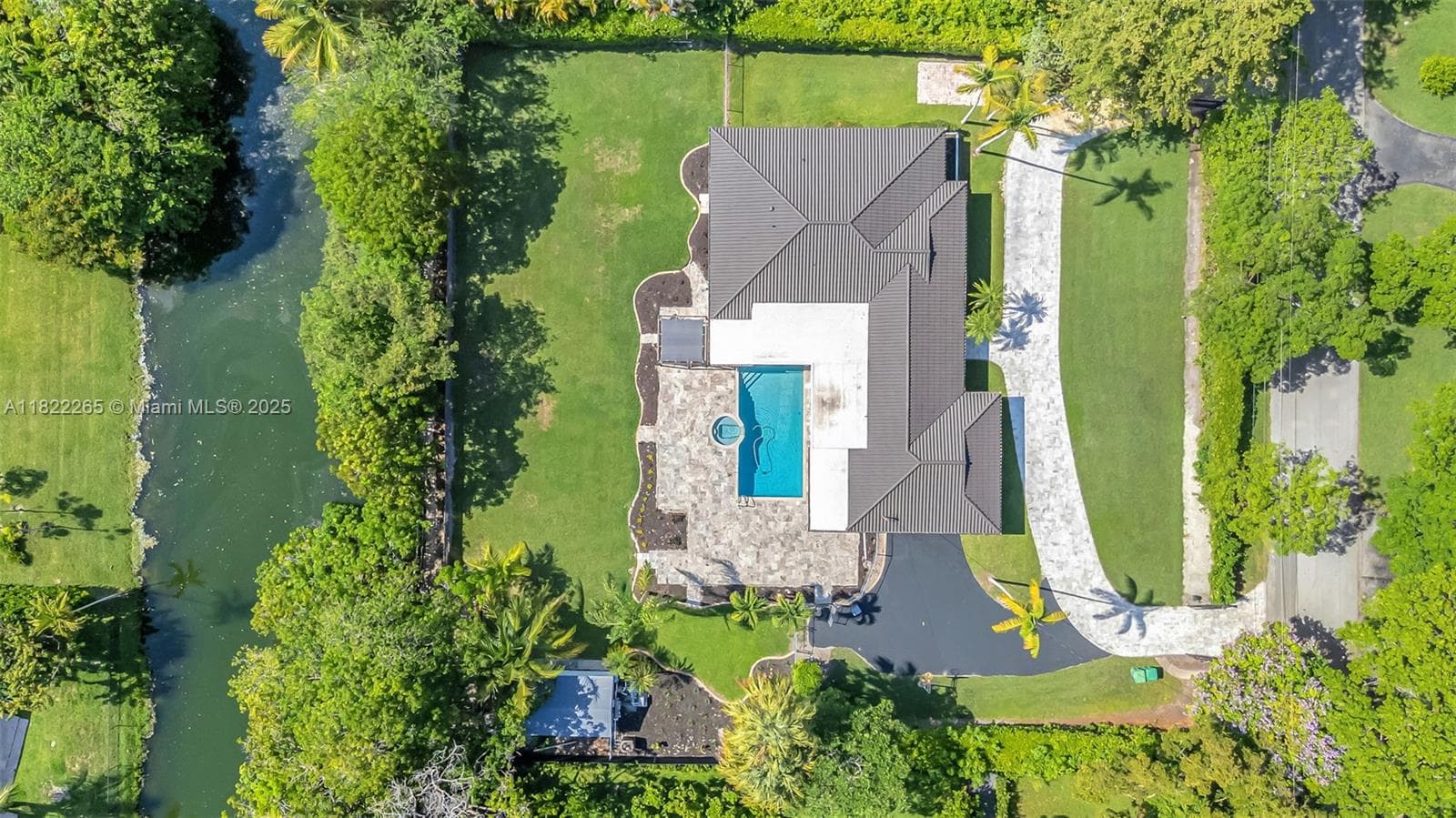 11230 SW 69th Ct, Pinecrest FL 33156 — 30