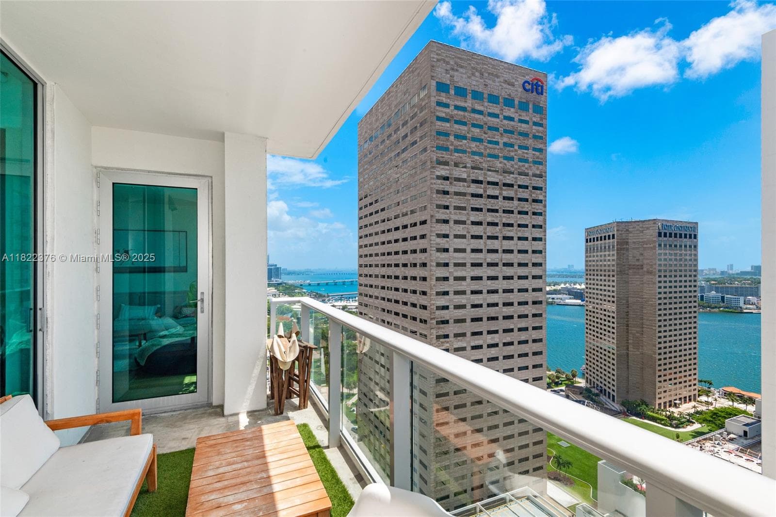 300 S Biscayne Blvd # 2612, Miami FL 33131 — 23