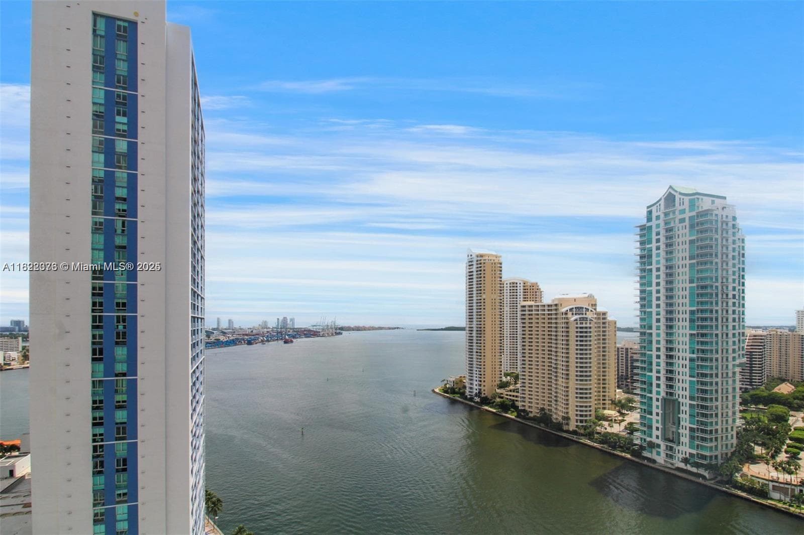 300 S Biscayne Blvd # 2612, Miami FL 33131 — 28
