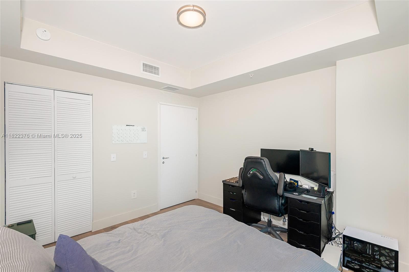 300 S Biscayne Blvd # 2612, Miami FL 33131 — 20