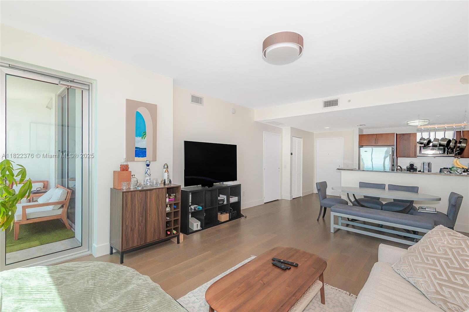 300 S Biscayne Blvd # 2612, Miami FL 33131 — 10
