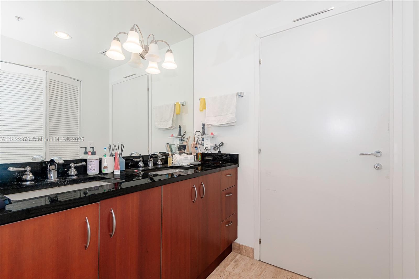 300 S Biscayne Blvd # 2612, Miami FL 33131 — 15